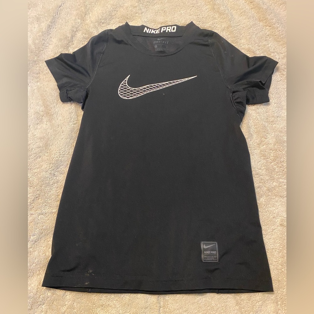 Boys size Small Nike Pro black tee shirt